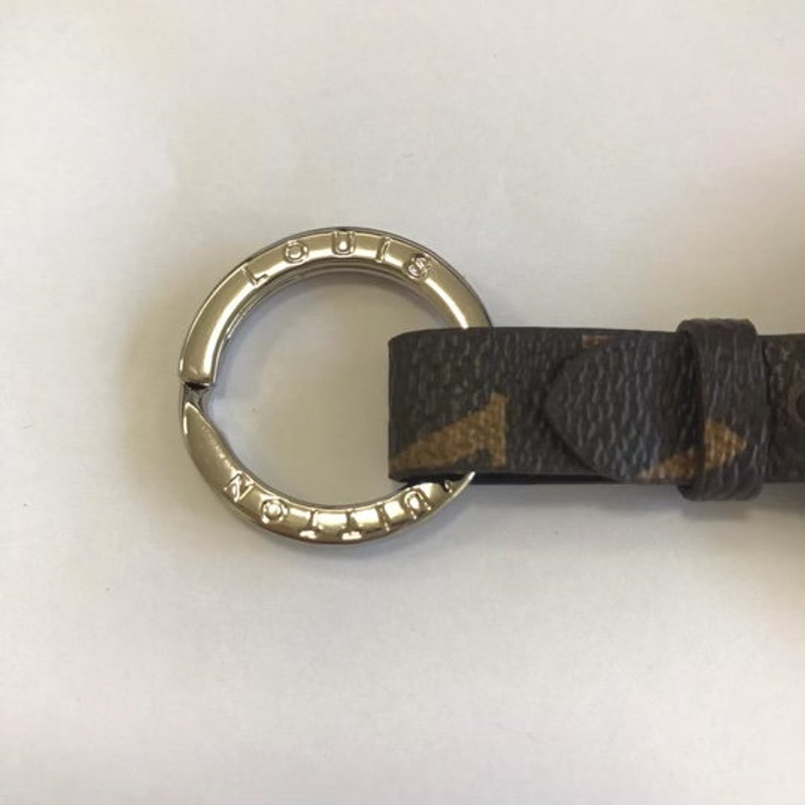 luxury keychains for women lv