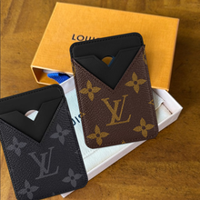 Load image into Gallery viewer, Handmade Designer Magsafe Card Holder
